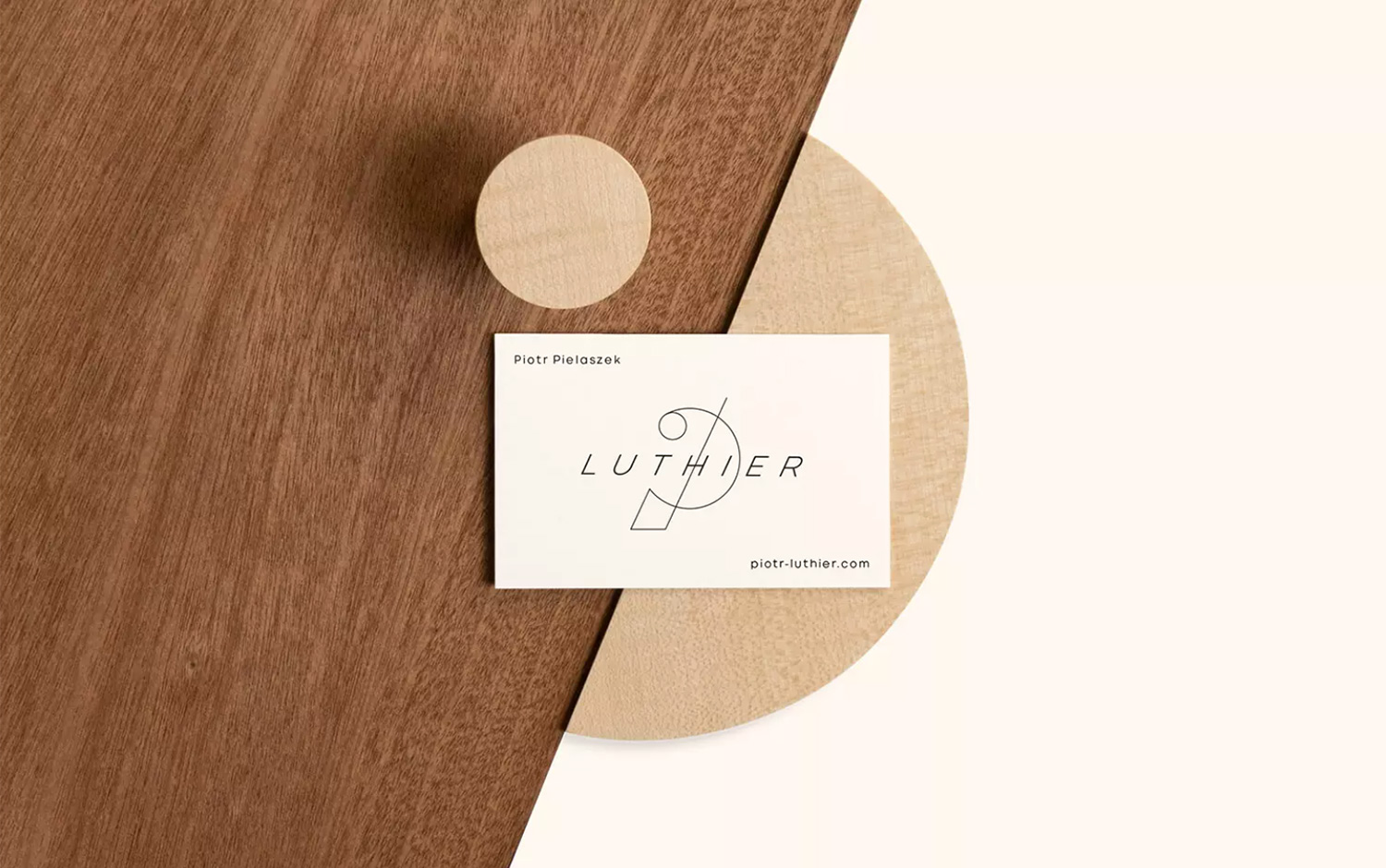 Piotr Pielaszek Luthier by Hugedayz